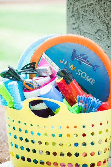 Fun and Inexpensive Summer Gift Basket