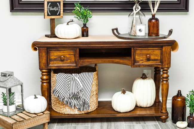 Fall Home Decor | www.thisfamilee.com