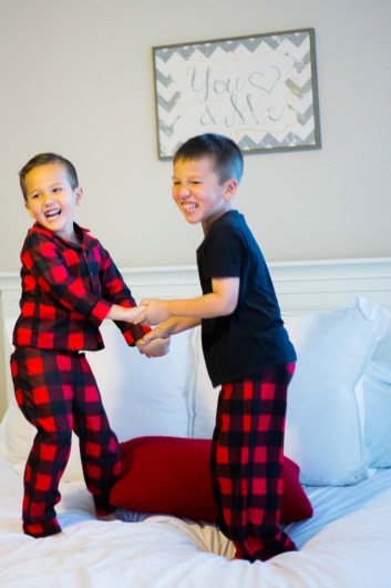 Christmas Pajamas for the Family | www.thisfamilee.com