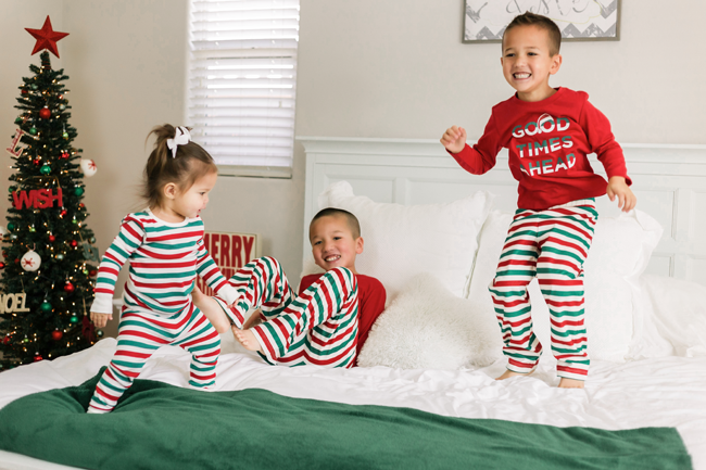 Christmas Pajamas for the Family | www.thisfamilee.com