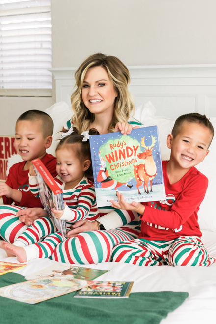 Christmas Pajamas for the Family | www.thisfamilee.com